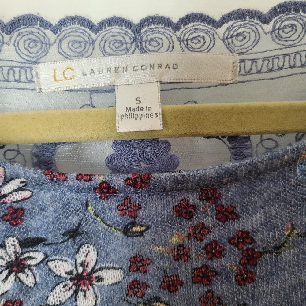 LC Lace Detail, Three Quarter Length Top, Small - Picture 3 of 7